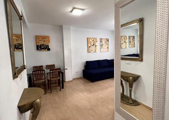 Torremolinos Apartamento | TORREMOLINOS CENTRO - Beautiful , newly renovated 2 bedroom apartment