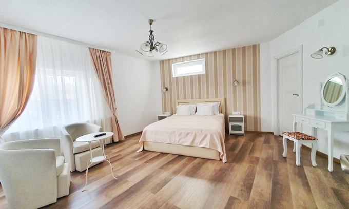 Curtea De Arges Casa | Tourist B&C