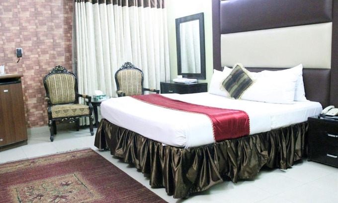 Lahore Hotel | Tourist Inn Hotel