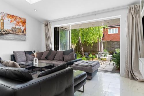 South Bermondsey Casa | Tower Bridge City Residence King En-suite With Parking