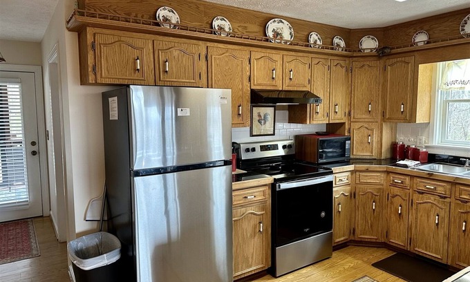 Stanardsville Casa | Tower House | 4 Bed, 2 Bath