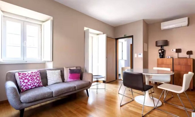 Linda-a-Velha Apartamento | Tower of Belém two bedrooms apartment B