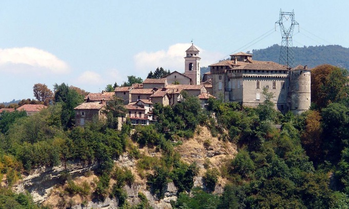 Casaleggio Boiro Casa | Tower Room