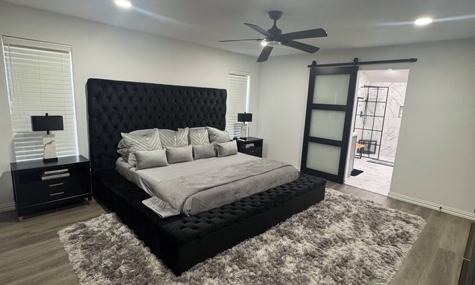 North Arlington Cama Y Desayuno | TOWERING OAKS SUITE @ ARLINGTON ENTERTAINMENT DISTRICT