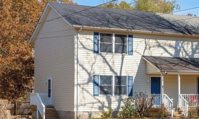 Nashville Casa | “Town and Around” Charming 3-bedroom townhome in Nashville pet friendly