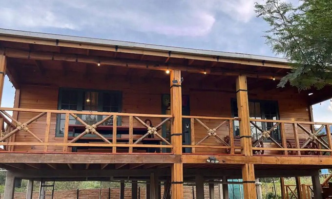 Agencia Municipal Santa Cruz Cabina | Town Cabin on the foothills/ac