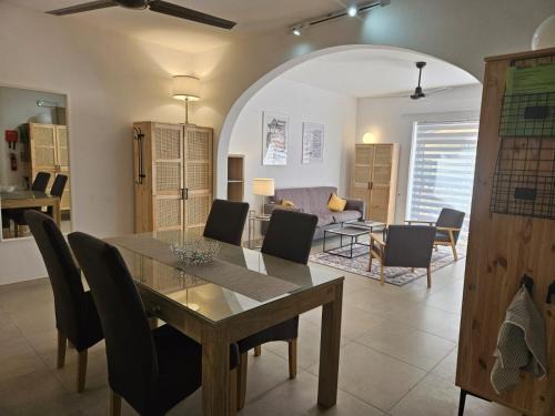 Ghajnsielem Apartamento | Town Centre Bright & Spacious apt