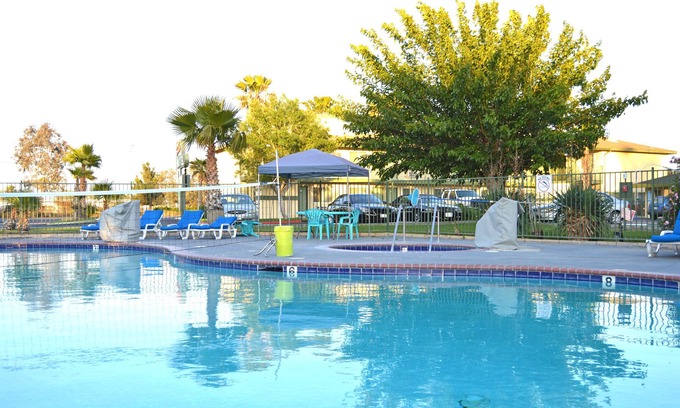 Lancaster Hotel | Town House Motel