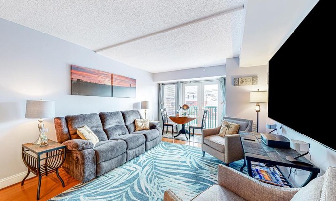 Dewey Beach Apartamento | Town of Dewey Beach - 1609 Coastal Hwy, The Opal #S207