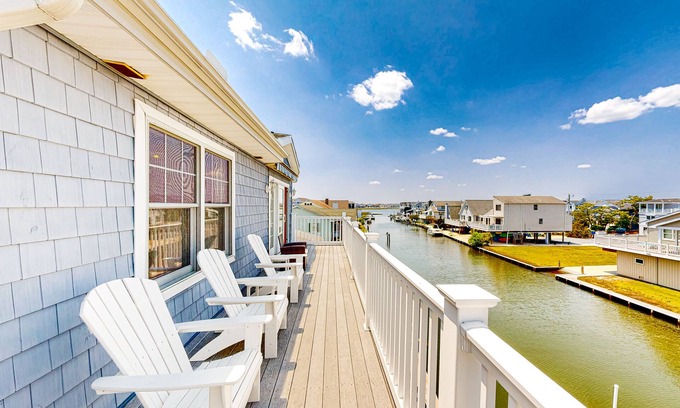 Fenwick Island Casa | Town of Fenwick island home on the water with dock & central A/C - dogs OK