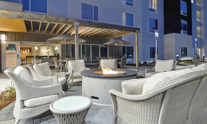 Panama City Beach Hotel | TownePlace Suites by Marriott Panama City Beach Pier Park