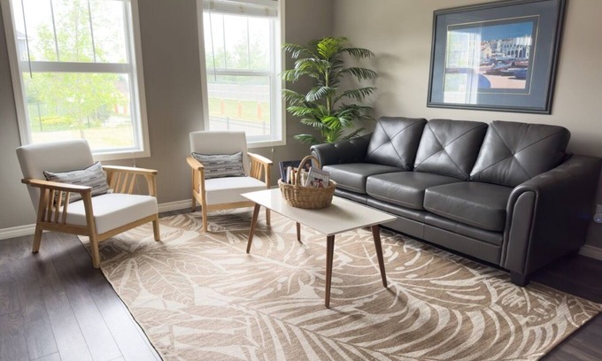 Sylvan Lake Casa | Townhome Retreat: Sylvan Sunrise Escape, Minutes from the Beach!