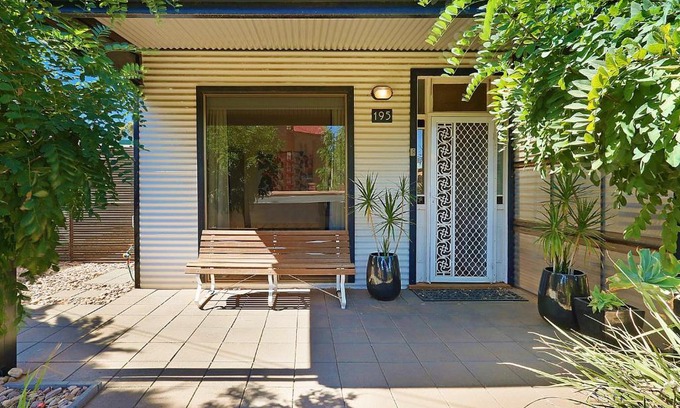 Broken Hill Villa | Townhouse 3