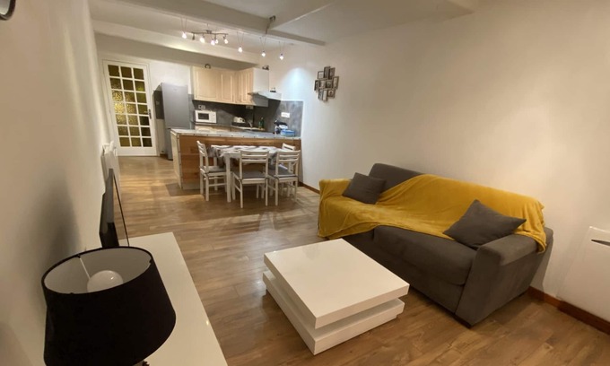Tain-l'Hermitage Casa | Townhouse 74 m2, downtown tain l'hermitage