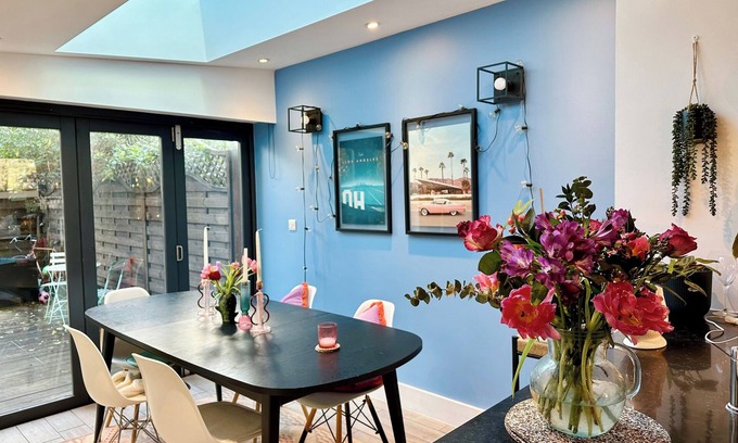 Queen's Park Casa | TownHouse by Notting Hill - Sleeps5/PetsOk/Tv/Wifi
