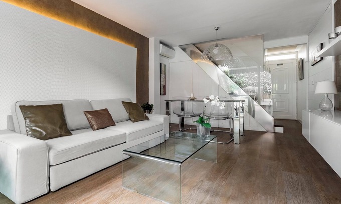 Canillas Casa | Casa independiente de diseño con Patio Privado