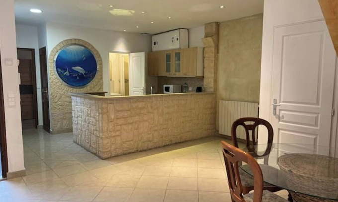 Les Puces de Saint-Ouen Apartamento | Townhouse apartment