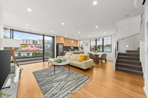 Caulfield North Casa | Townhouse in Caulfield with Garage