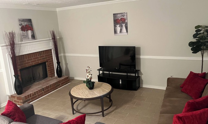 Church Street Casa | Townhouse in Jonesboro, GA