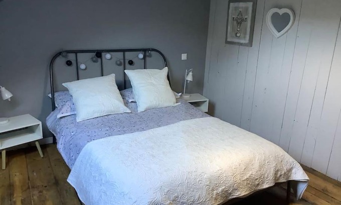 Mur-de-Barrez Casa | Townhouse in Mur de Barrez