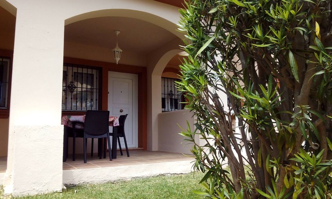 Isla Cristina Casa | Adosado con piscina en Islantilla Club de Golf