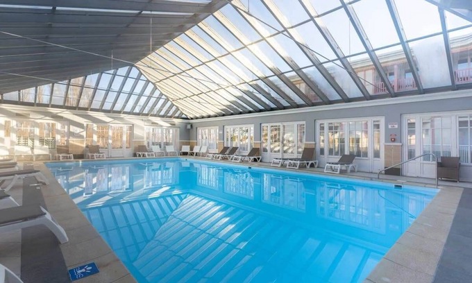 Le Touquet-Paris-Plage Apartamento | Beautiful flat with swimming pool, tennis court and private car parking 64