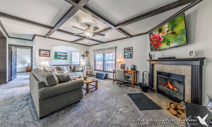 Ruidoso Downs Cabina | TR Greens House: w/ Hot tub, close Hose Racing Action