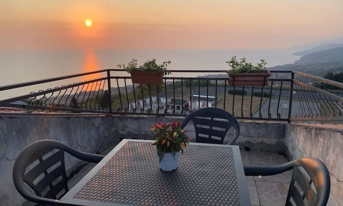 Fuscaldo Apartamento | Entre mares y montañas - Apartamento con vistas al mar y montaña