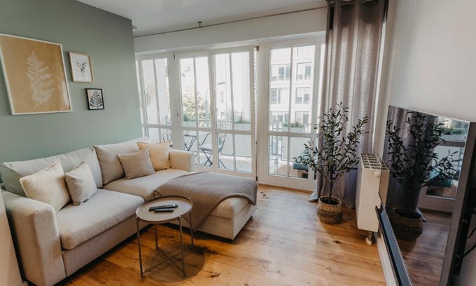 Zentrum-Ost Apartamento | TRABER APARTMENTS im Herzen Leipzigs Balkon Parkplatz