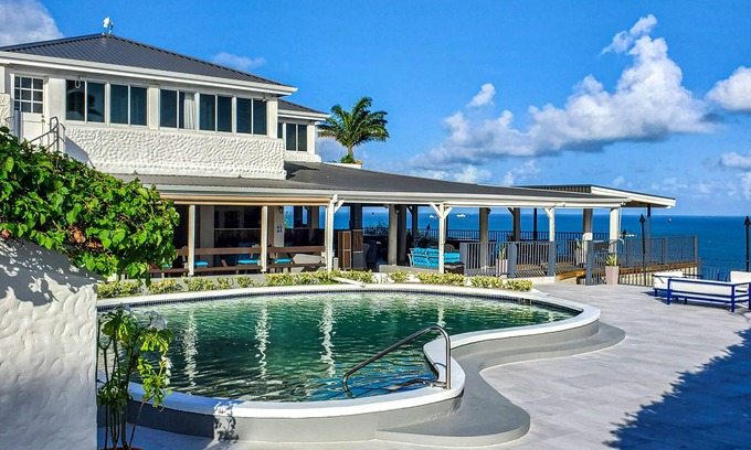 Dickenson Bay Hotel | Trade Winds Hotel