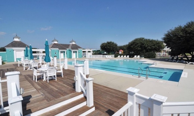 Buck Island Casa | Trade your shoes for flip flops,Caroline's Cove: Private Pool | Short Walk to th
