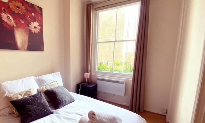 Chelsea Riverside Apartamento | Traditional and Charming 1-Bedroom Flat in Chelsea, Sleeps up to 3 Guests