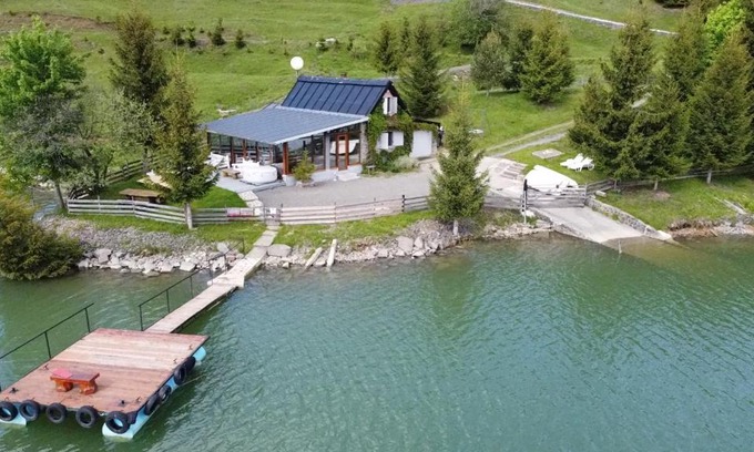 Colibita Casa | Traditional Casa Pescarului langa lac cu ponton