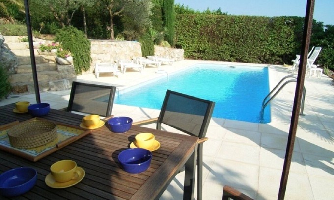 Callas Casa | Traditional Family Villa A/C, 3 bedrooms, sleeps 6, easy walk to the village