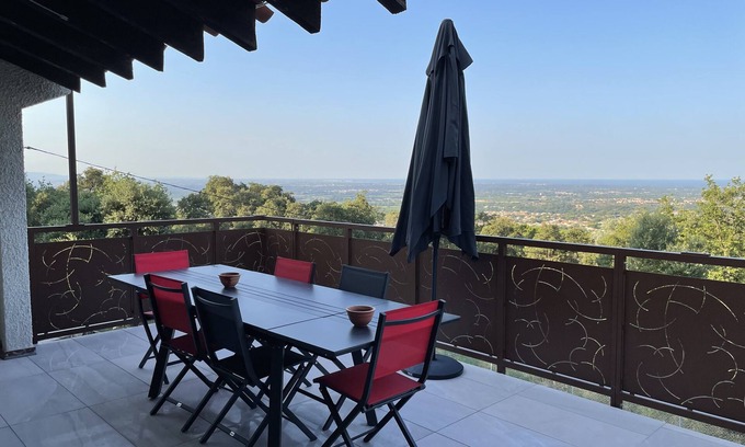Laroque-des-Alberes Casa | Villa Catalana | 3 dormitorios | 6 personas (Opción 8 pers con sup)