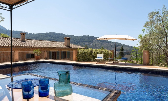 Deia Casa | CASA TRADICIONAL EN DEIA. PISCINA PRIVADA.WIFI POR FIBRA. Aire acondicionado