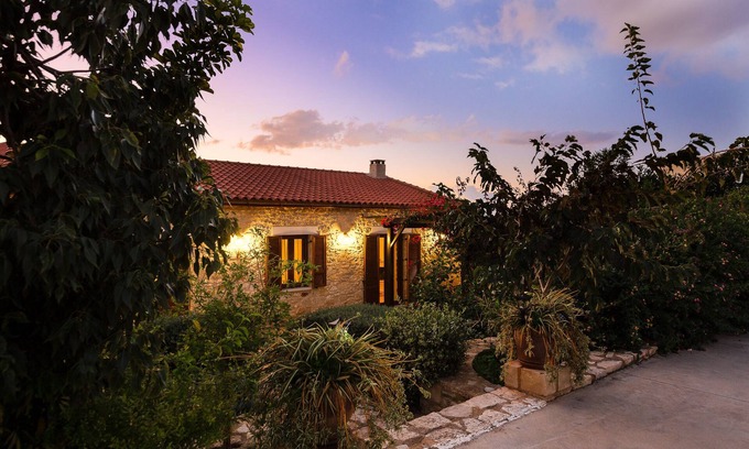 Skouloufia Villa | Casa Tradicional Con Piscina Y Gran Vista!