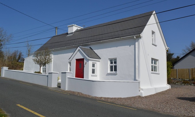 Killarney Cabaña | Traditional Irish Cottage in Aghadoe With Stunning Views
