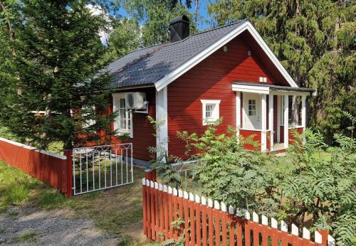 Auktsjaur Casa | Traditional Logcabin