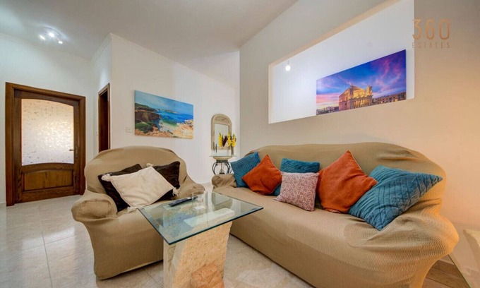 Dingli Apartamento | Traditional Maltese Escape with Rooftop Terrace!