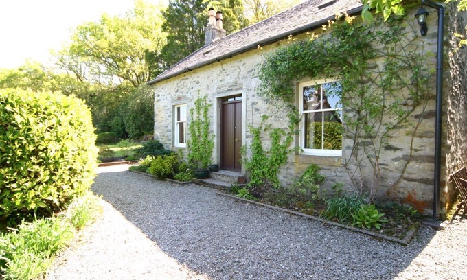 Cairndow Cabaña | Casa de campo tradicional de Springburn, Loch Fyne 50 m, capacidad para 5 personas