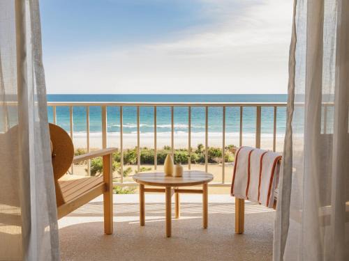 Wrightsville Beach Hotel | Trailborn Surf & Sound, Outdoor Collection by Marriott Bonvoy