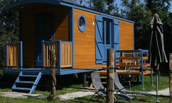 Sainte-Suzanne-and-Chammes Casa | Roulotte Maya-Caravana-Baño Privado-Familiar-Vista al Jardín