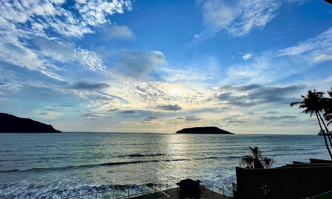 Zona Dorada Apartamento | Tramonto, a Beachfront Bliss!