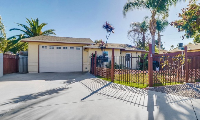 Windsor Hills Casa | Tranquil 2 Bedroom w/ Fenced Yard...Walking Distance to La Mesa Village