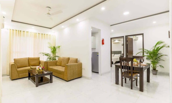 Sushant Lok Apartamento | Tranquil 2BHK Oasis in the Heart of Gurugram