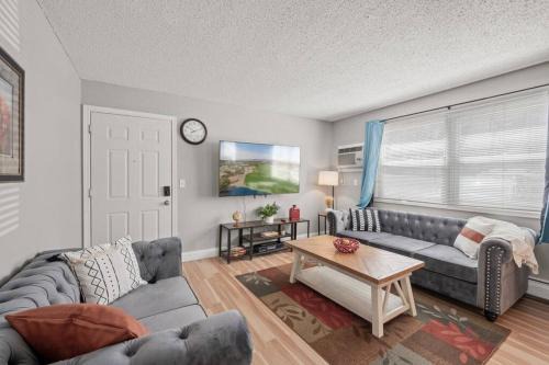 Spring Lake Park Apartamento | Tranquil 2BR Apt Mpls - 8075 Apt 2