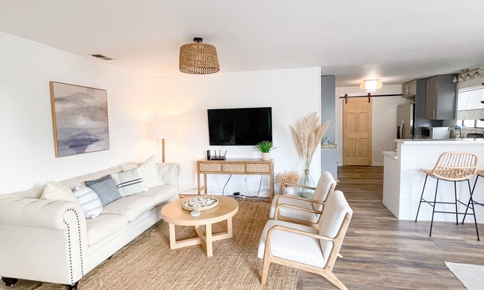 Morro Bay Cabaña | Tranquil 3 bedroom beach cottage close to the beach
