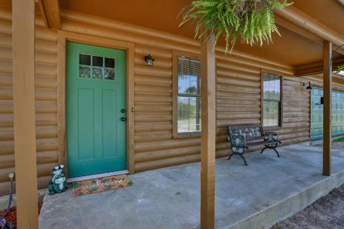 Thackerville Casa | Tranquil 3-Bedroom Cabin Near Winstar Casino
