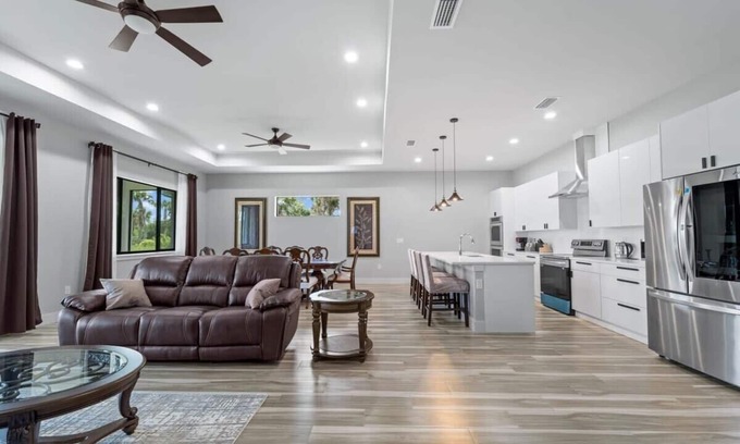 Rotonda Heights Casa | Tranquil Brand New Central Location Lake Front